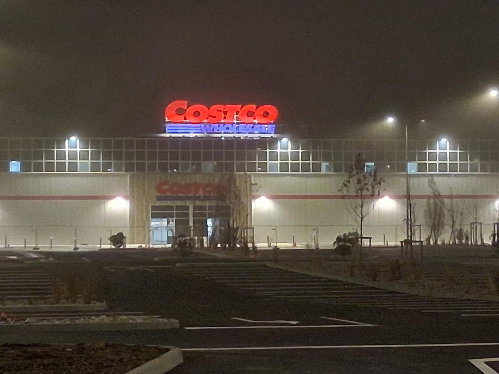 Façade du magasin Costco Wholesale de Mulhouse