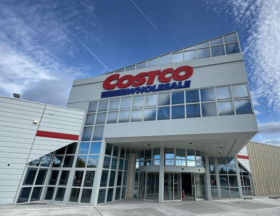 Entrée principale du magasin Costco Wholesale